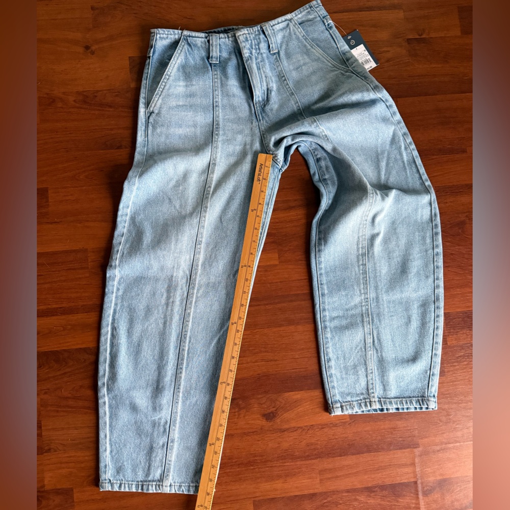 Universal Thread Barrel Jeans NWT - Picture 6 of 8